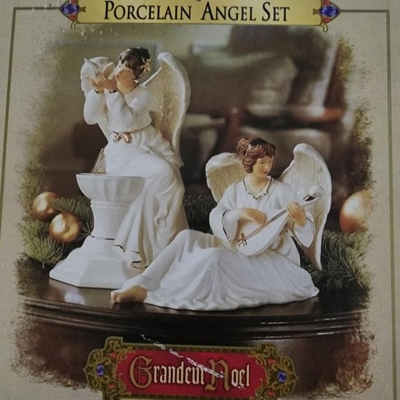 NIB/NWOT 2000 Collector's  Edition Grandeur Noel Porcelain Angel Set - Picture 1 of 2